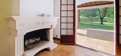 Maison - 250 m² - 5 pièces