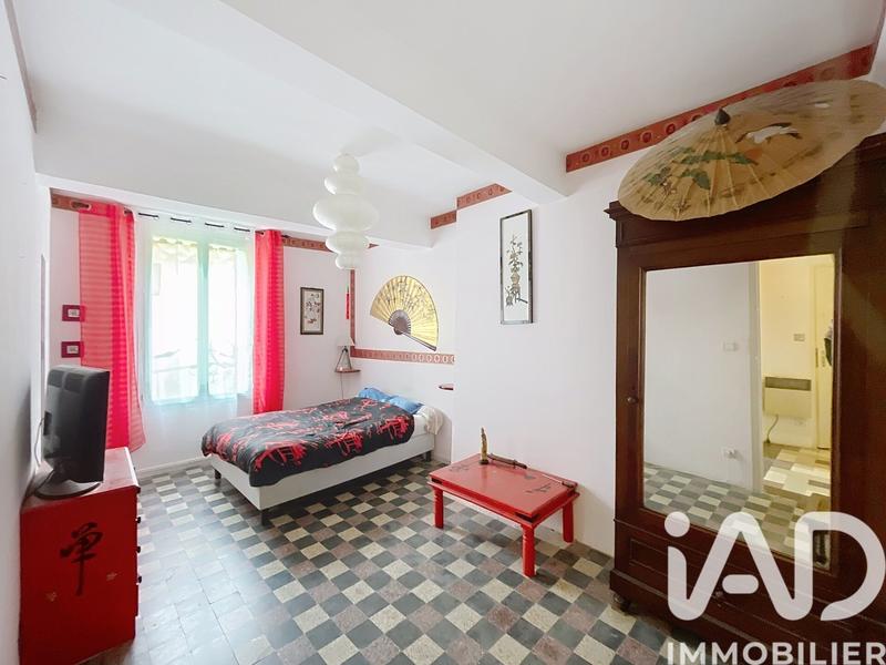 Maison - 280 m² - 8 pièces