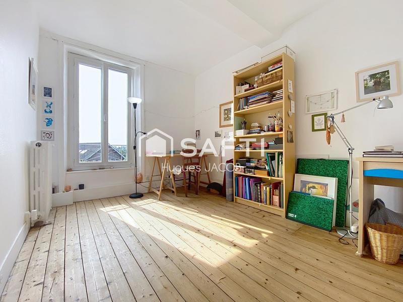 Propriété - 200 m² - 8 pièces