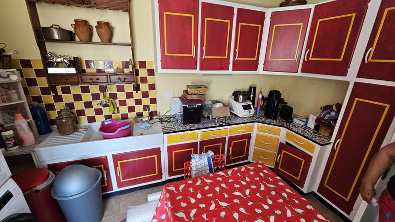 Maison contemporaine - 273 m² - 9 pièces