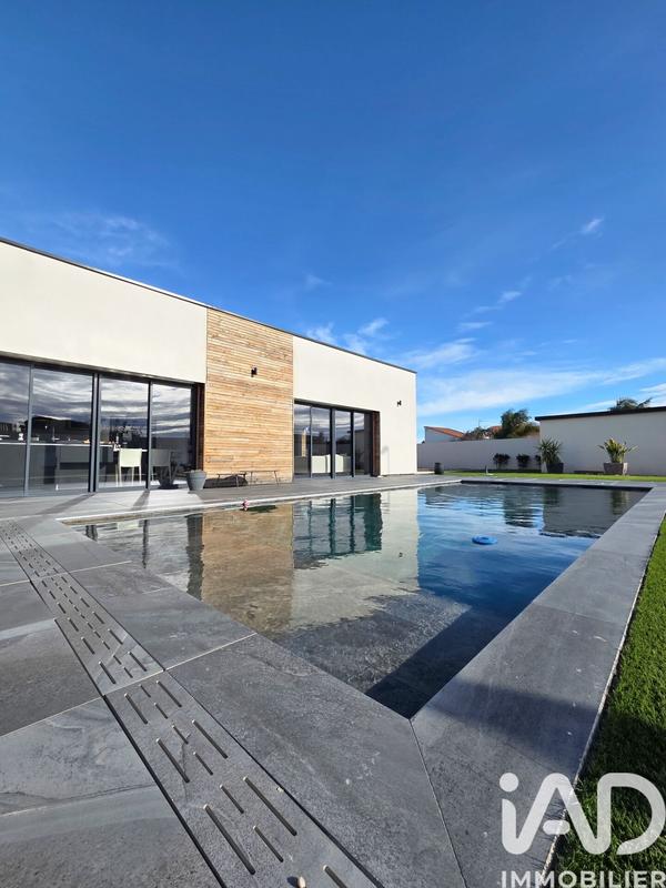 Maison de maîtres - 275 m² - 6 pièces