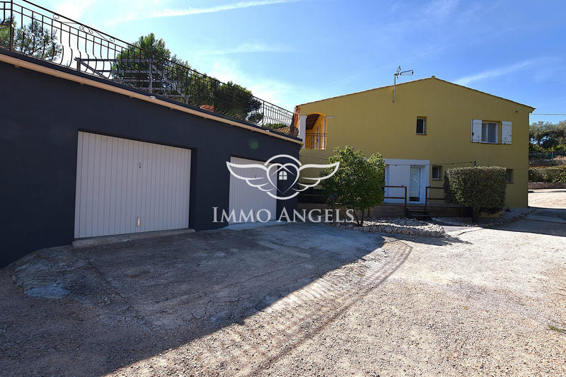 Villa - 206 m² - 9 pièces