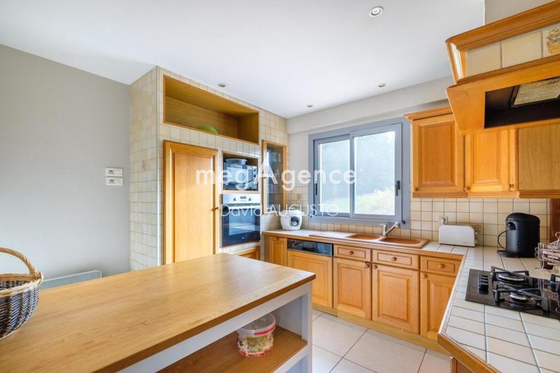 Maison traditionnelle - 142 m² - 6 pièces