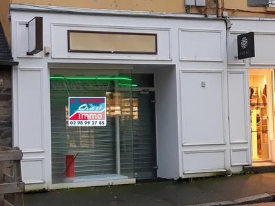 Local commercial - 85 m² - 2 pièces