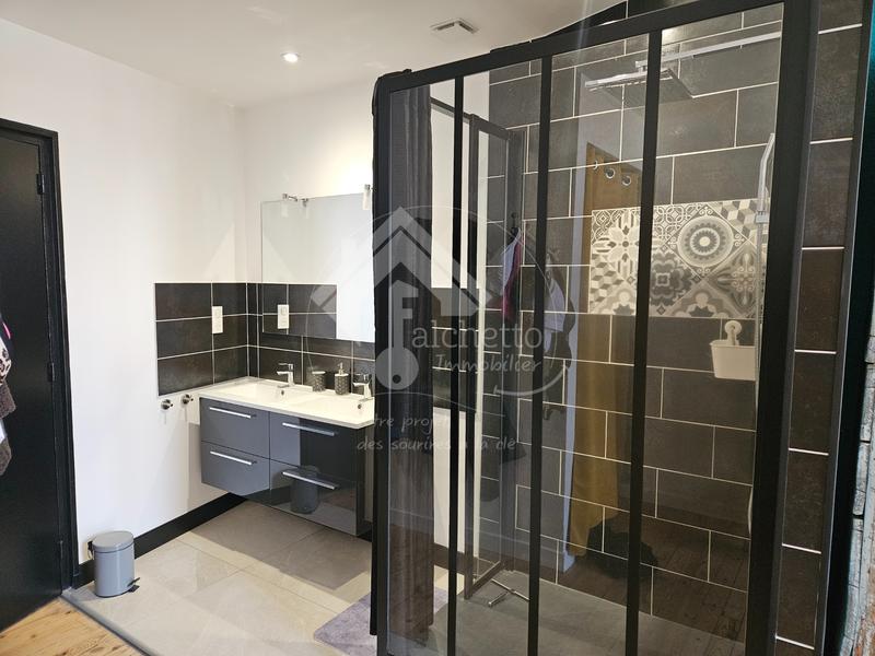 Appartement - 133 m² - 5 pièces