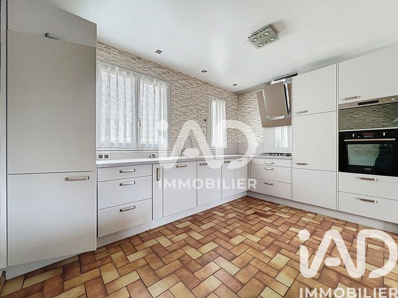 Maison - 92 m² - 5 pièces