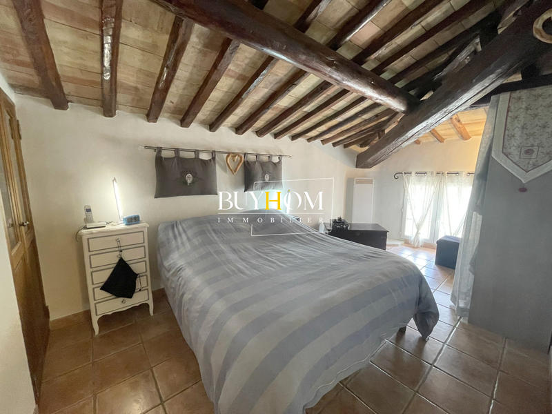 Maison - 206 m² - 6 pièces