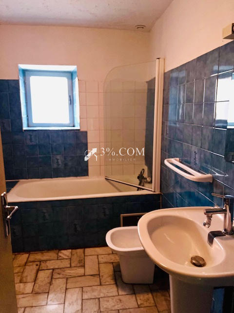 Maison - 90 m² - 3 pièces