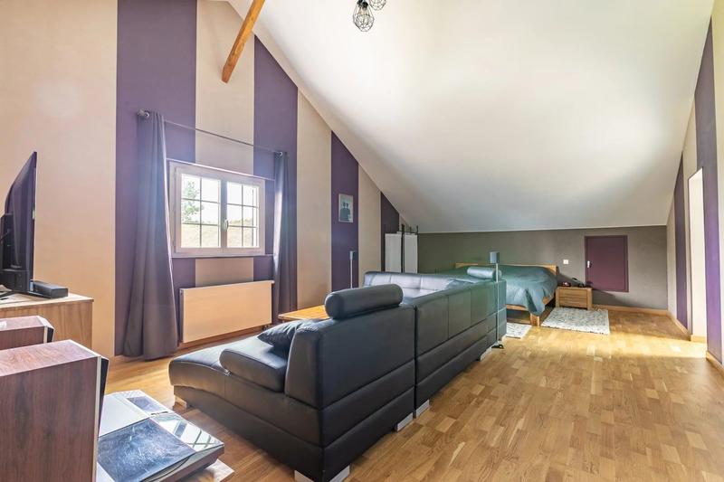 Maison - 258 m² - 8 pièces