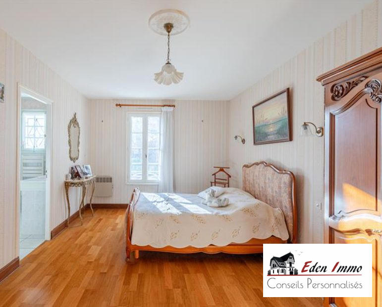 Villa - 230 m² - 8 pièces