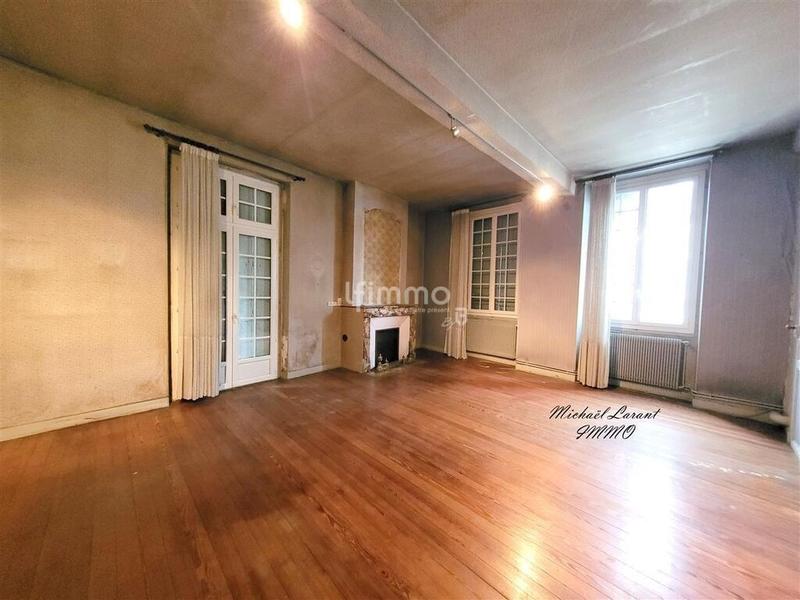 Maison - 396 m² - 14 pièces