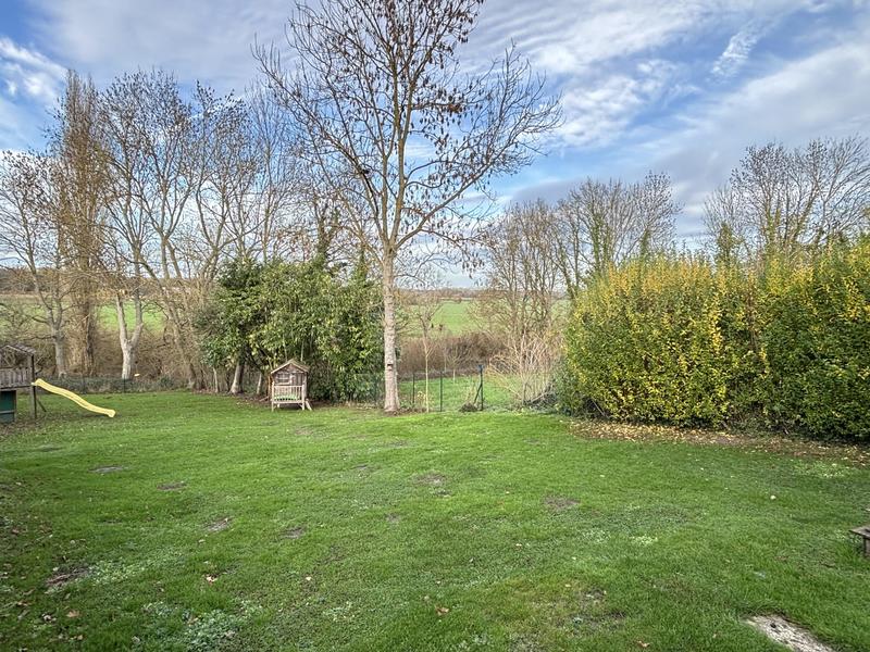 Maison - 98 m² - 4 pièces