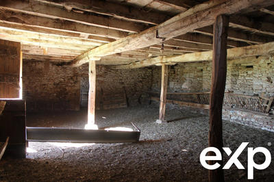 Ferme - 800 m² - 1 pièce