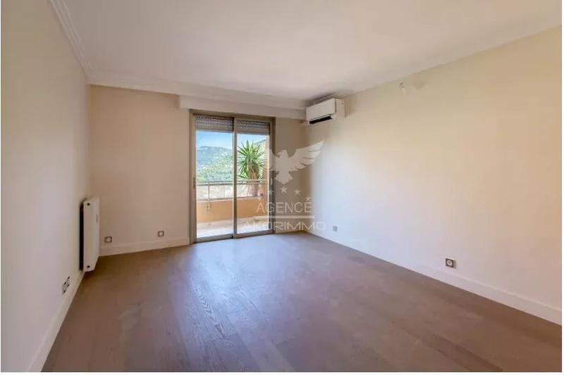 Appartement - 153 m² - 4 pièces