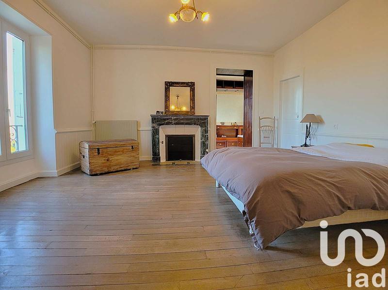 Maison - 318 m² - 11 pièces