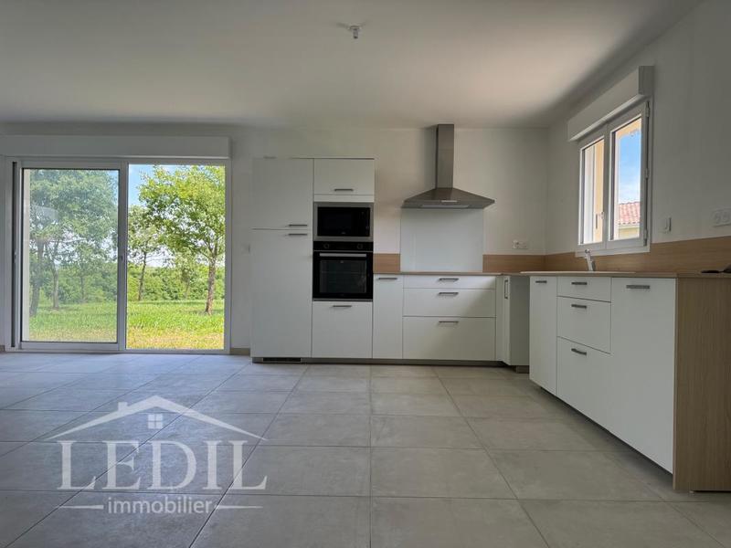 Maison - 93 m² - 4 pièces