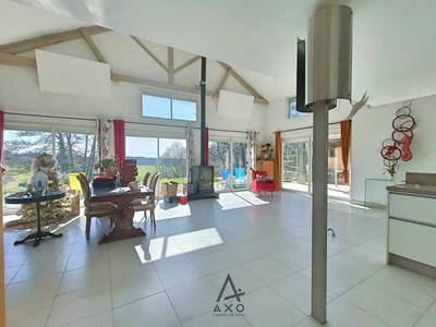 Maison - 150 m² - 5 pièces