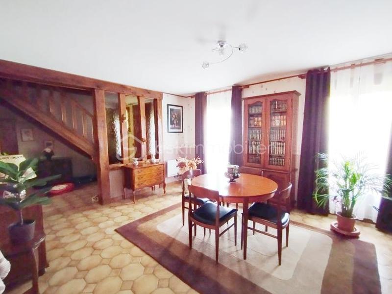 Maison traditionnelle - 170 m² - 7 pièces