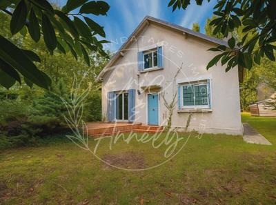 Maison - 200 m² - 7 pièces