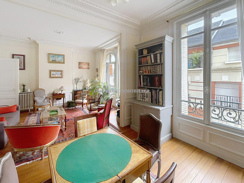 Appartement - 127 m² - 6 pièces