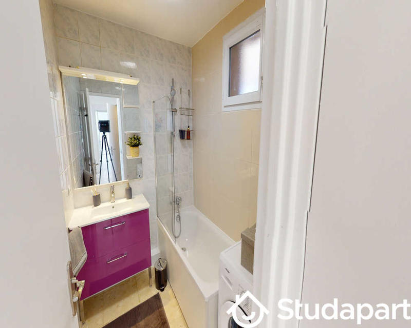 Chambre - 70 m² - 1 pièce