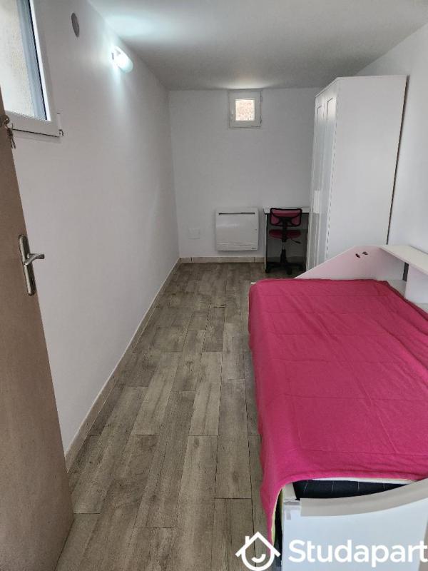 Chambre - 10 m² - 1 pièce