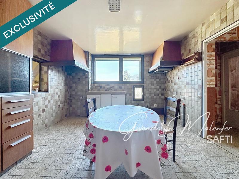 Maison - 277 m² - 11 pièces