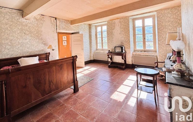 Maison - 178 m² - 7 pièces