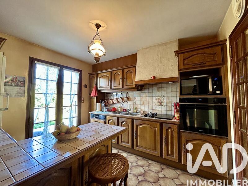 Maison - 187 m² - 6 pièces