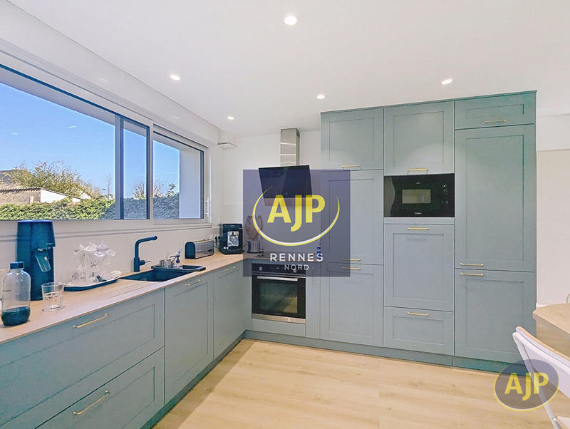 Maison - 136 m² - 7 pièces