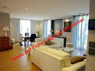 Appartement ancien - 97 m² - 3 pièces