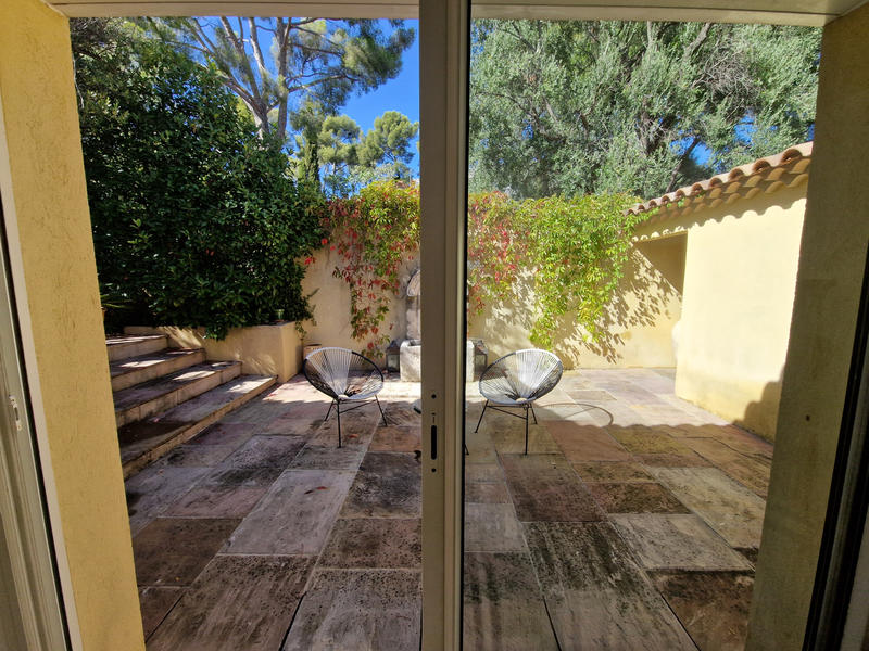 Maison - 205 m² - 6 pièces