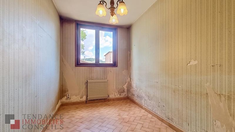 Maison - 210 m² - 8 pièces