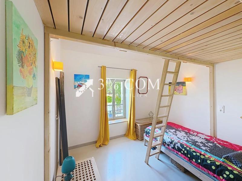 Maison - 185 m² - 9 pièces