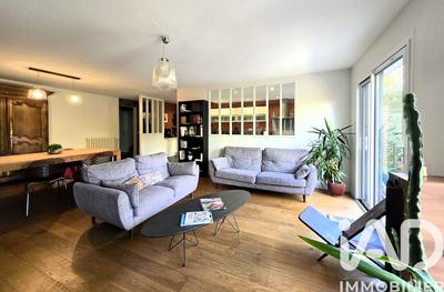 Maison - 194 m² - 8 pièces