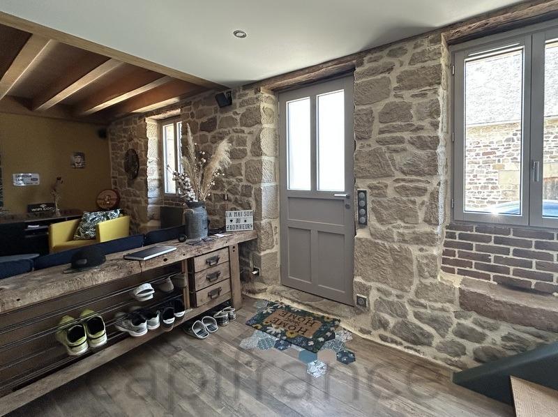 Propriété - 220 m² - 10 pièces