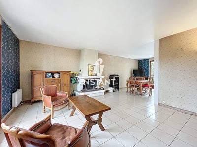 Maison - 127 m² - 8 pièces