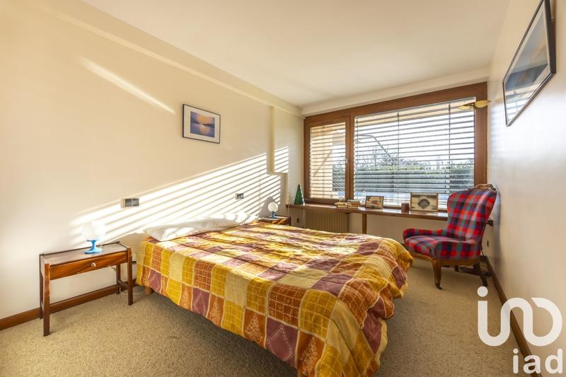 Maison - 300 m² - 6 pièces