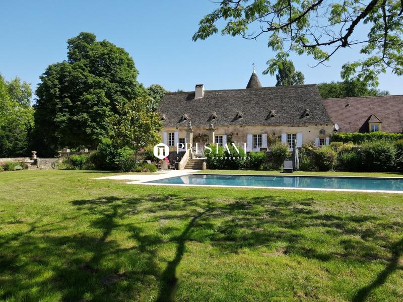 Demeure - 716 m² - 7 pièces