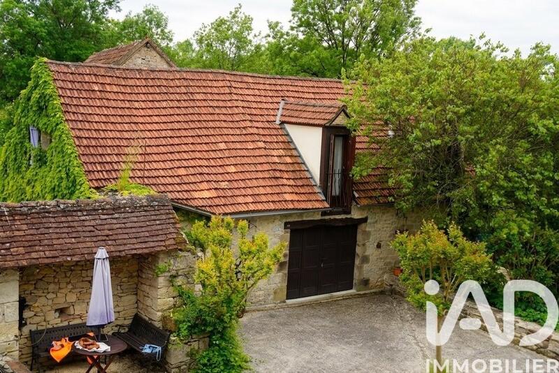 Maison - 270 m² - 13 pièces