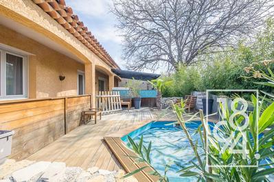 Maison - 111 m² - 4 pièces