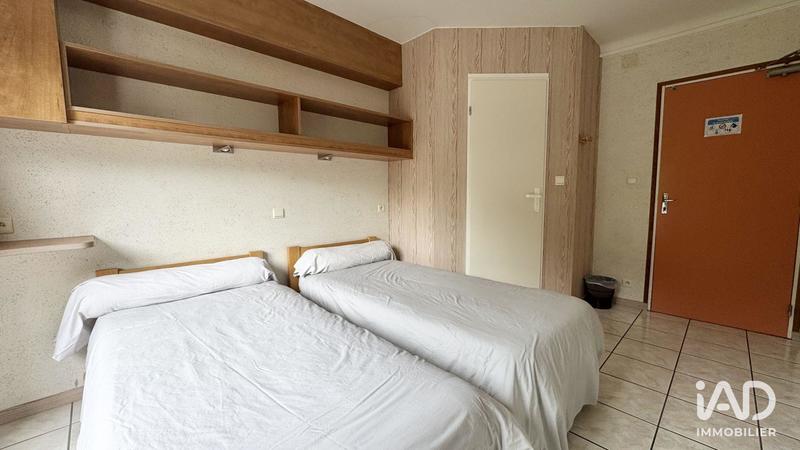 Local commercial - 1 235 m²