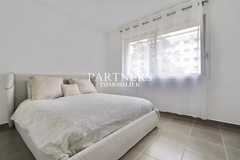 Appartement - 96 m² - 3 pièces