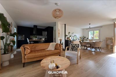 Maison - 103 m² - 4 pièces