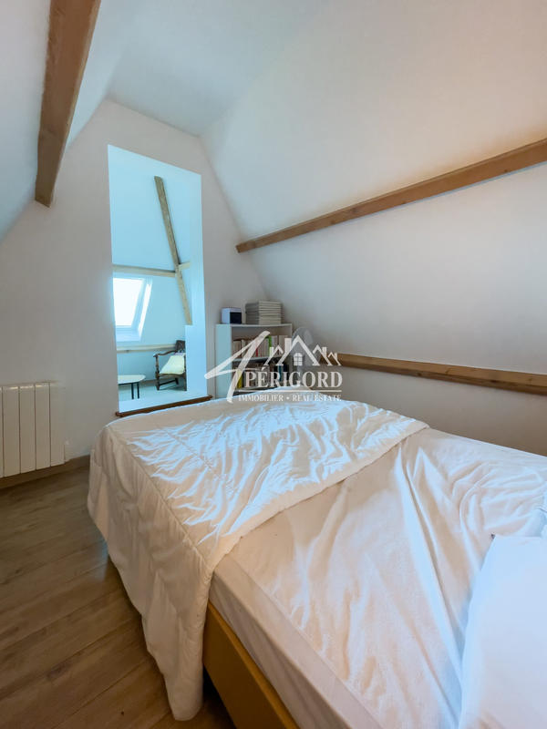 Maison traditionnelle - 190 m² - 9 pièces