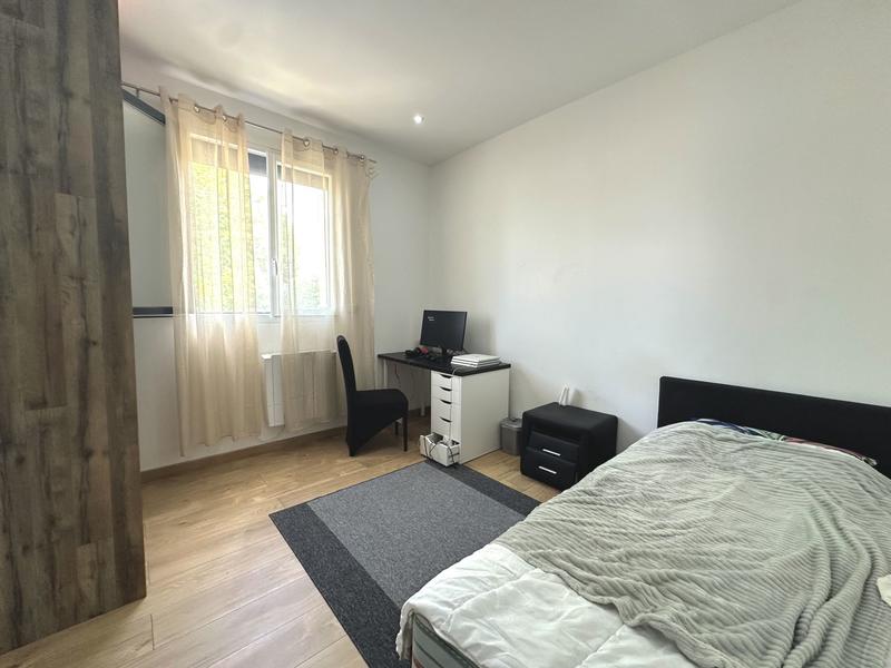 Maison - 195 m² - 9 pièces