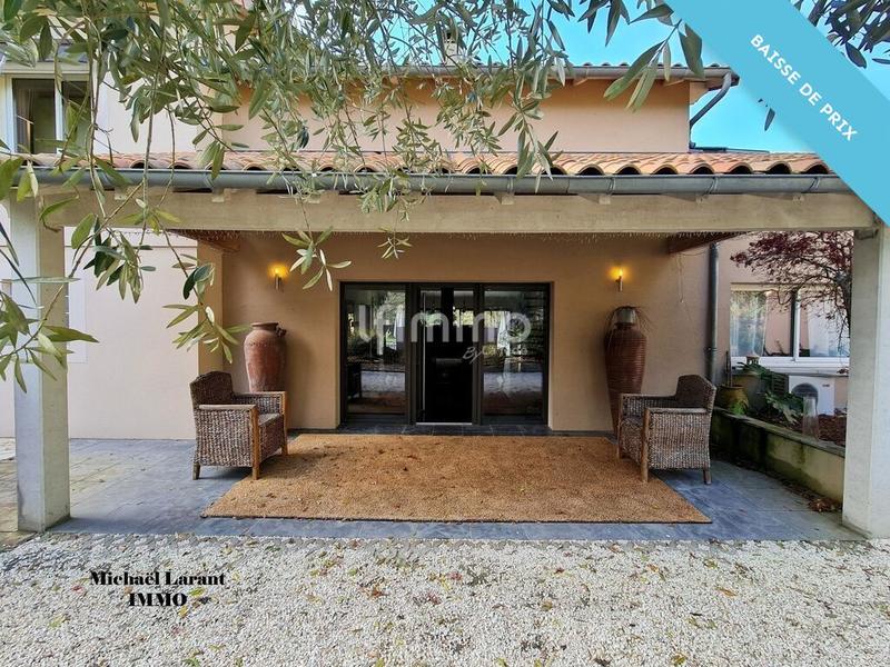 Maison - 484 m² - 7 pièces