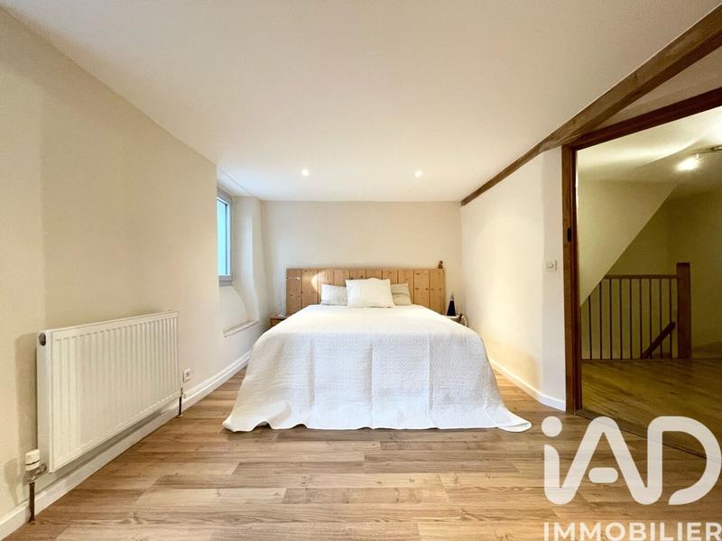 Maison - 205 m² - 7 pièces