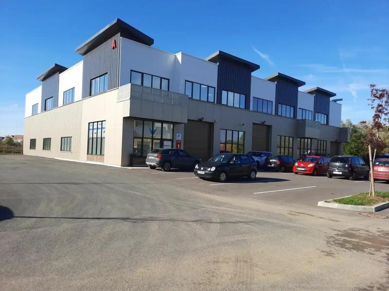 Local d'activité / Entrepôt - 457 m²