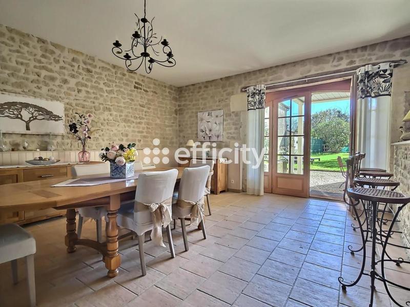 Maison - 204 m² - 6 pièces